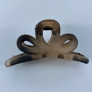 Cute Flower Hair Claw Medium (ကလစ်လှလှလေး)