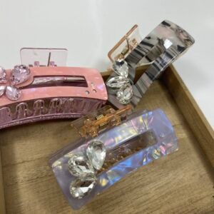 Alternative view of Premium Crystal Blossom Jaw Hair Claw(တစ်ဝက်စုညှပ် Half-up style ကလစ်)