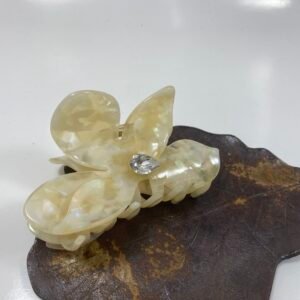 Orchid Crystal Claw(Premium Quality ပုလဲရောင် သစ်ခွဆံညှပ်)