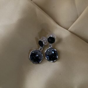 Midnight Onyx Geometric Drop Earrings(အနက်/မီးခိုးရောင် Mixed နားကပ်)